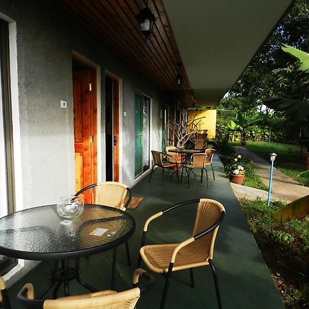 Mangai Rapa Nui Hotel Hanga Roa Exterior photo